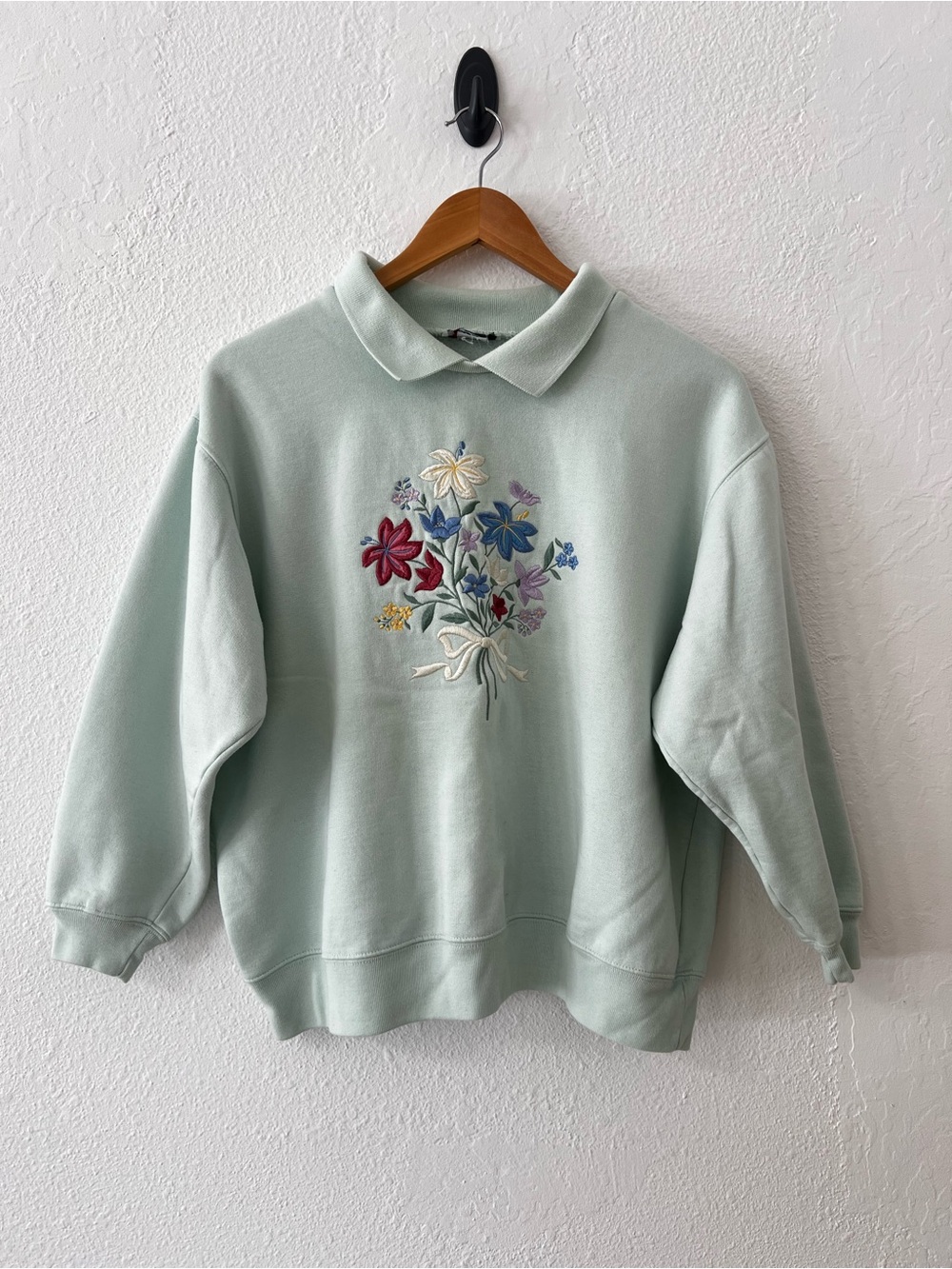 Vintage 90s Grannycore Floral Embroidered Sweatshirt With Collar Cottage Whimsy